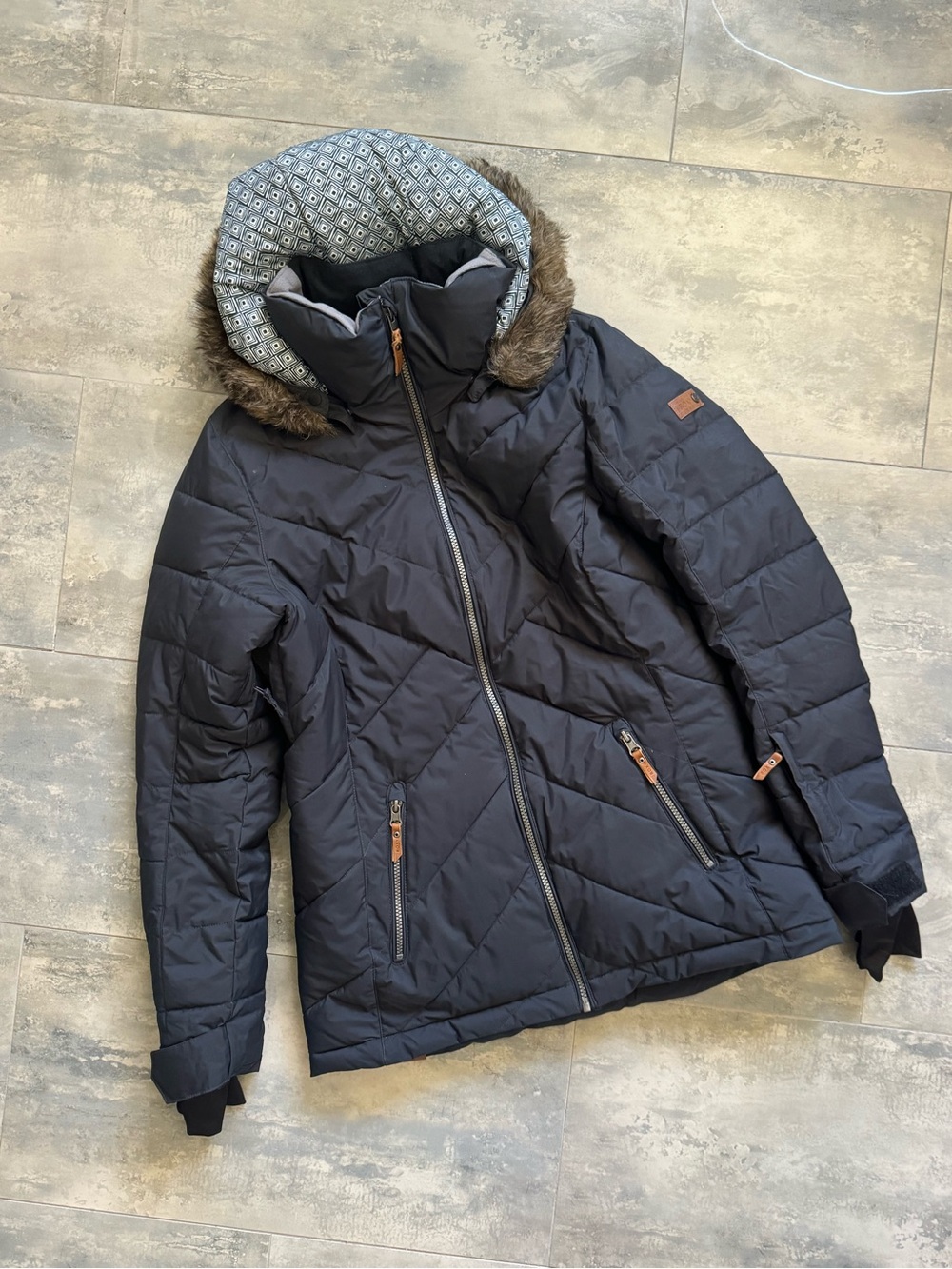 Roxy Black Quilted Puffer Jacket with Faux Fur Trim